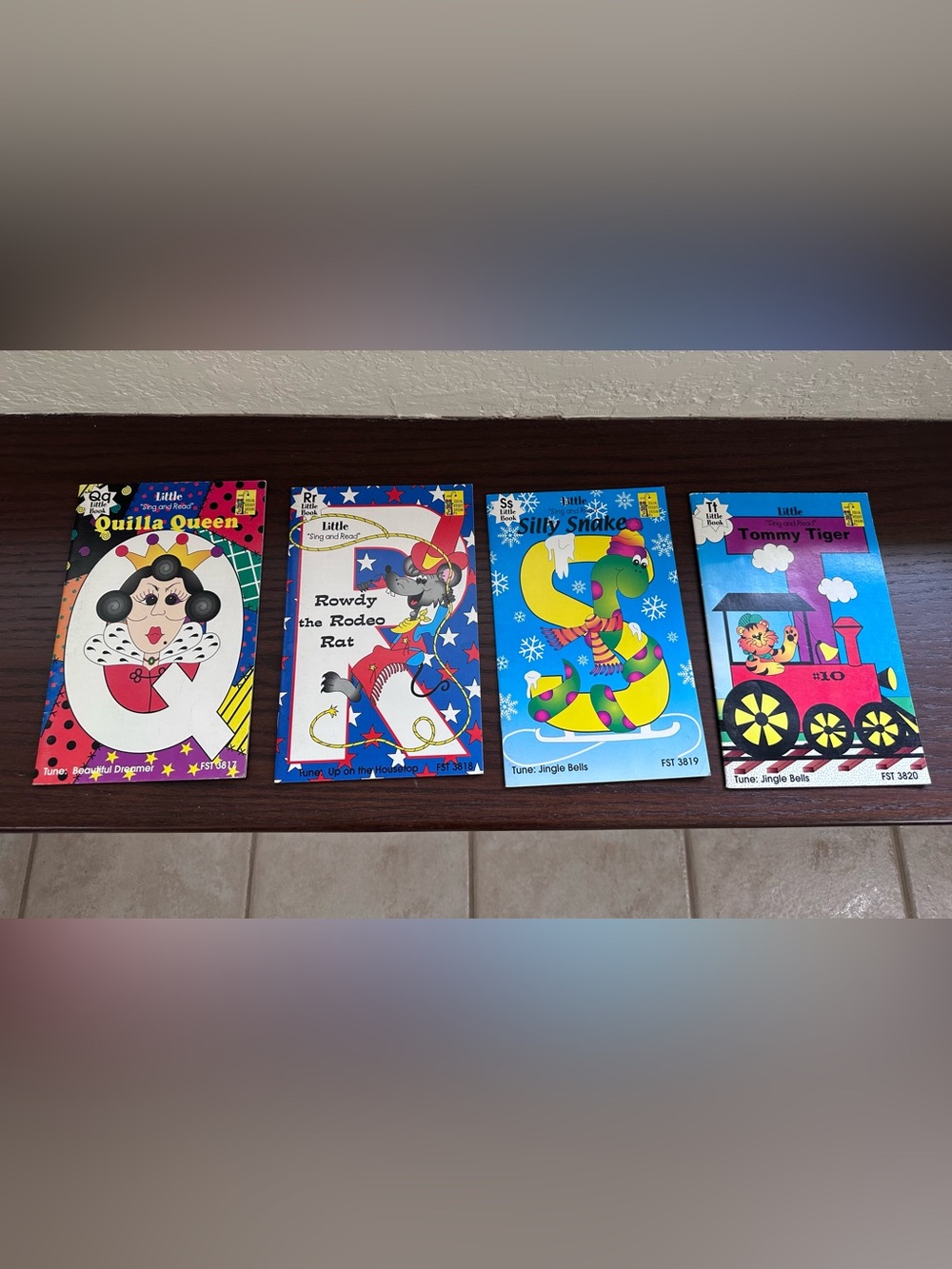 26 Frog Street Press "Sing & Read" Alphabet Small Books - Picture 11 of 16
